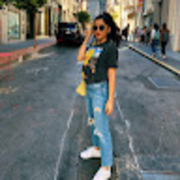 Meet your Posher, Dilan - Picture 1 of 1